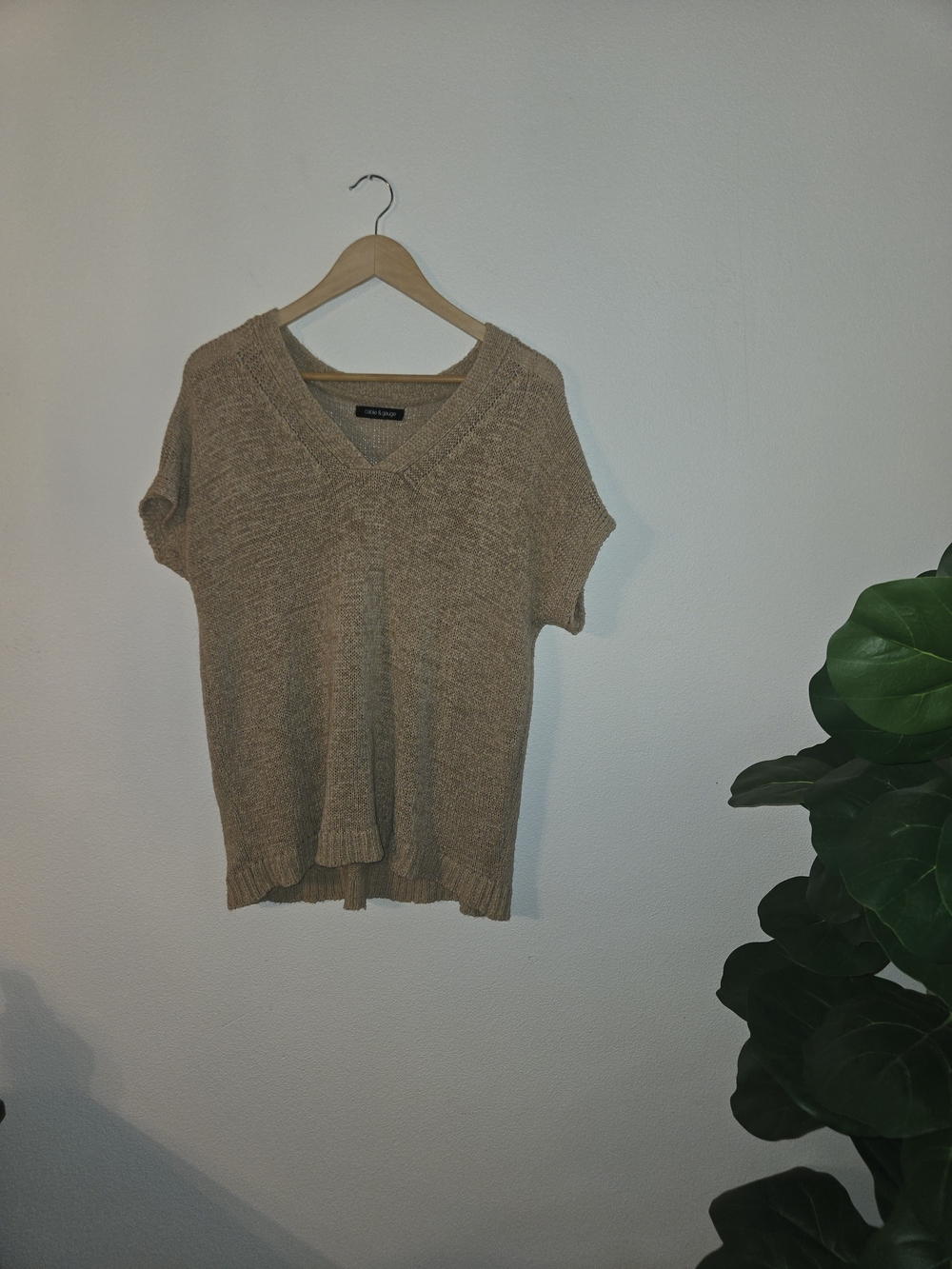 Cable & Gauge V-Neck Knit Top - Tan